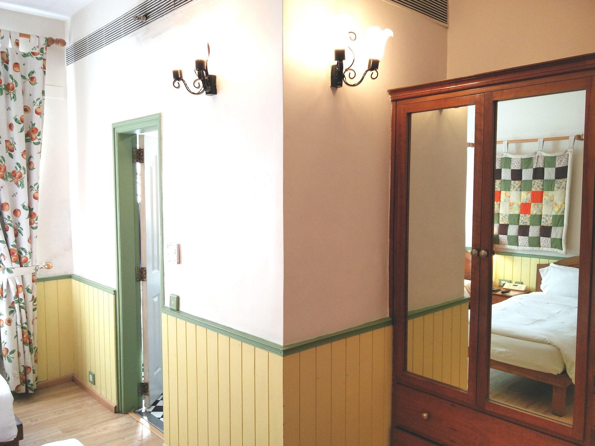 The Gordon House Hotel, Colaba Mumbai Eksteriør bilde