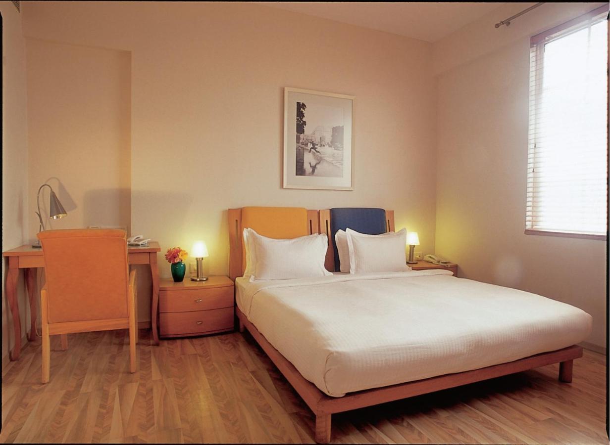 The Gordon House Hotel, Colaba Mumbai Eksteriør bilde
