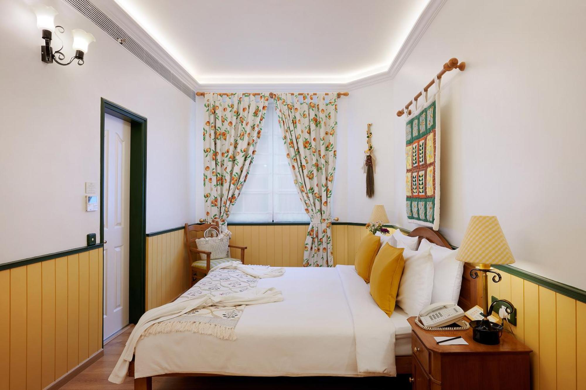 The Gordon House Hotel, Colaba Mumbai Eksteriør bilde