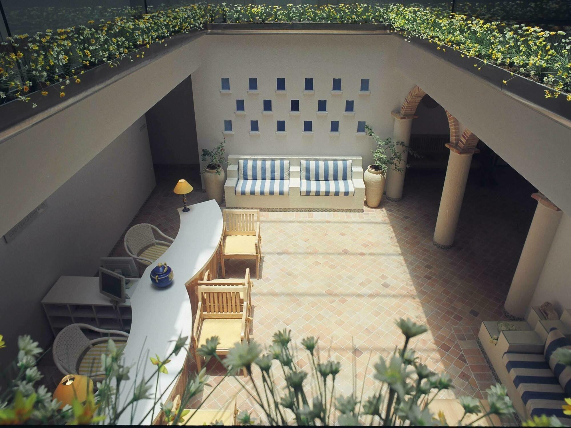 The Gordon House Hotel, Colaba Mumbai Eksteriør bilde